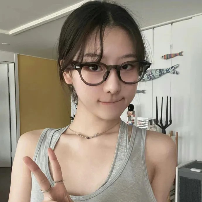 镜像世界海报