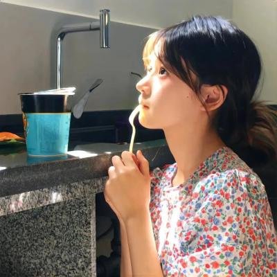 太空恋人主视觉